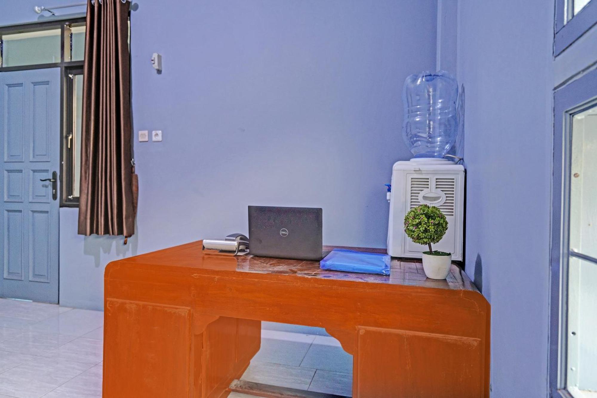 Oyo Life 91592 Aaliya Guest House Syariah Lebakwangi Zewnętrze zdjęcie