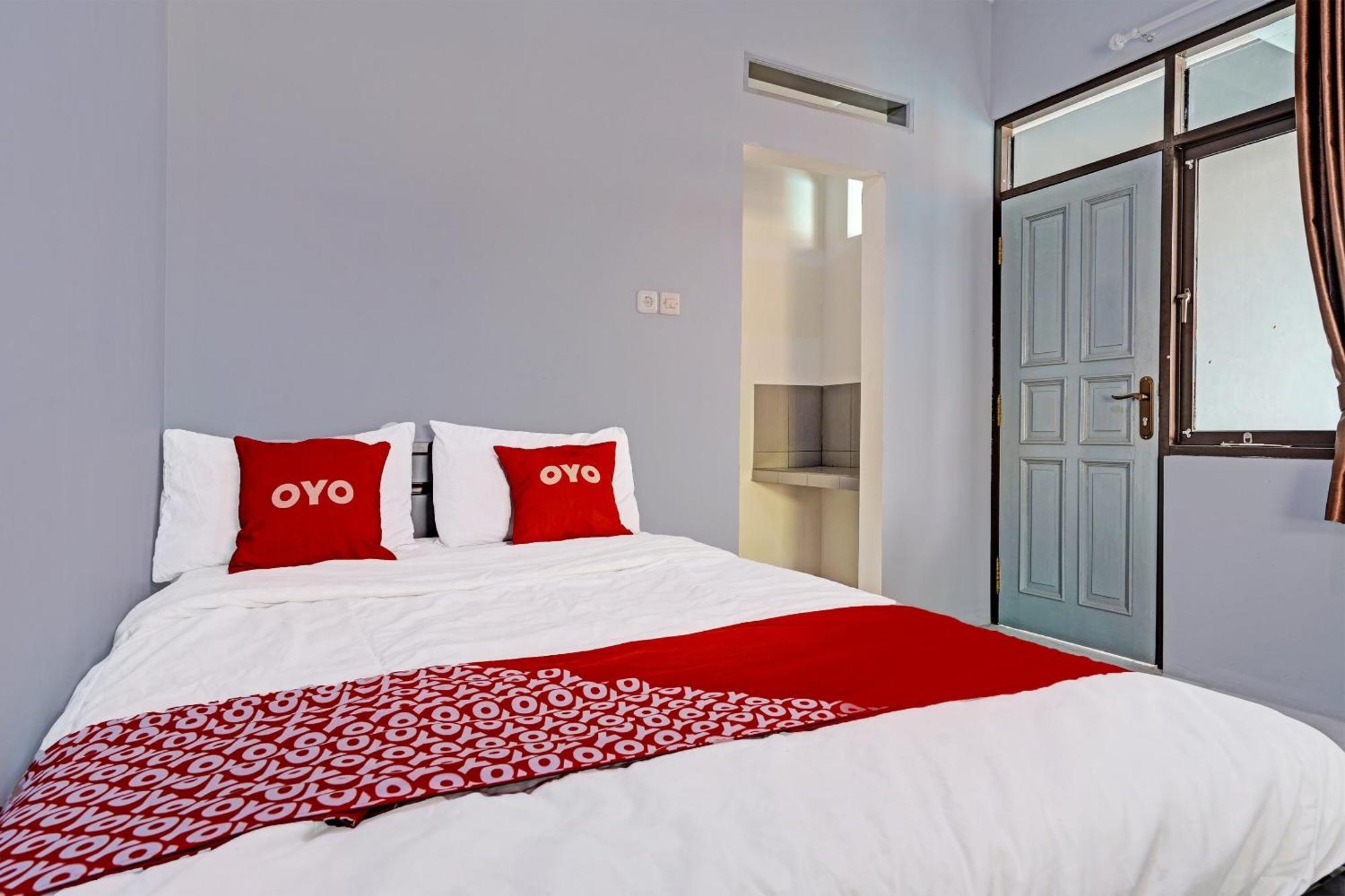 Oyo Life 91592 Aaliya Guest House Syariah Lebakwangi Zewnętrze zdjęcie